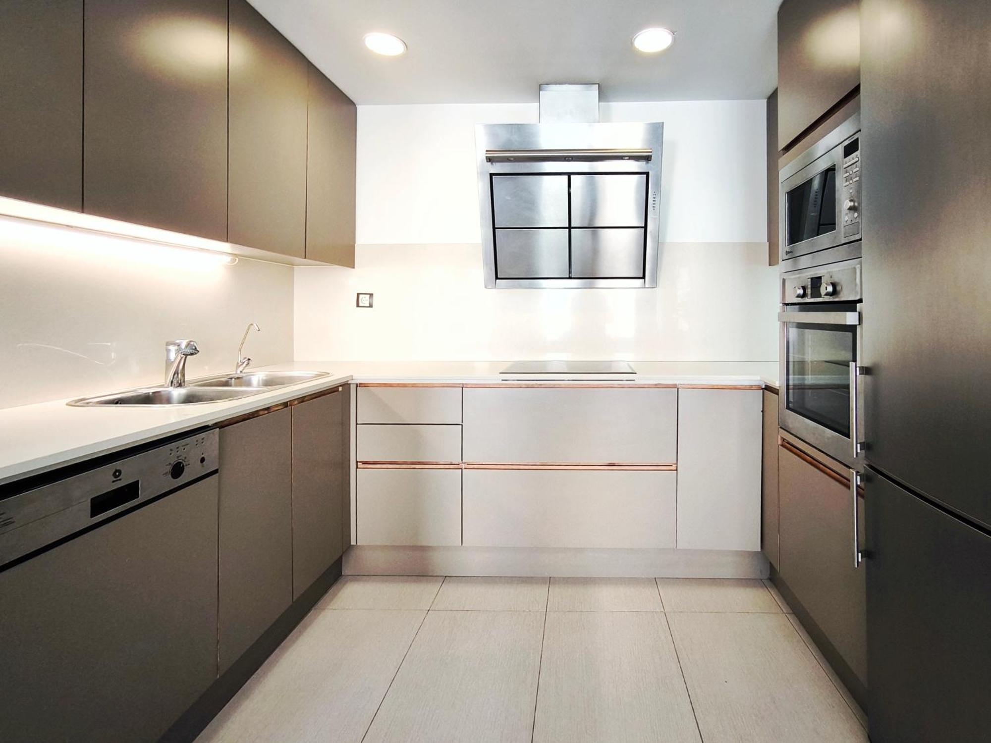 Moderno Apartamento Duplex En Terrassa Centro Εξωτερικό φωτογραφία