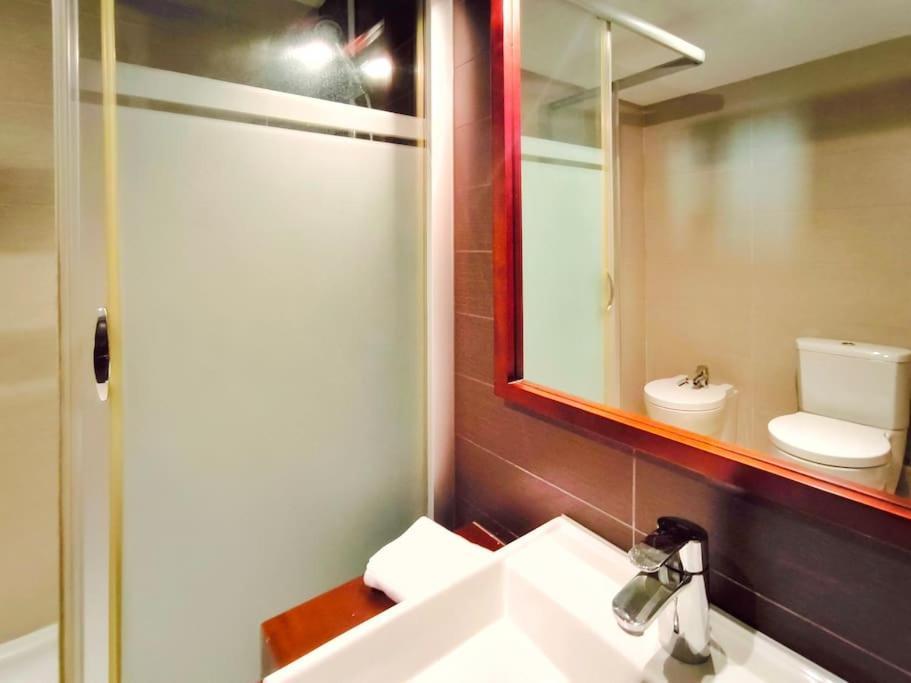 Moderno Apartamento Duplex En Terrassa Centro Εξωτερικό φωτογραφία