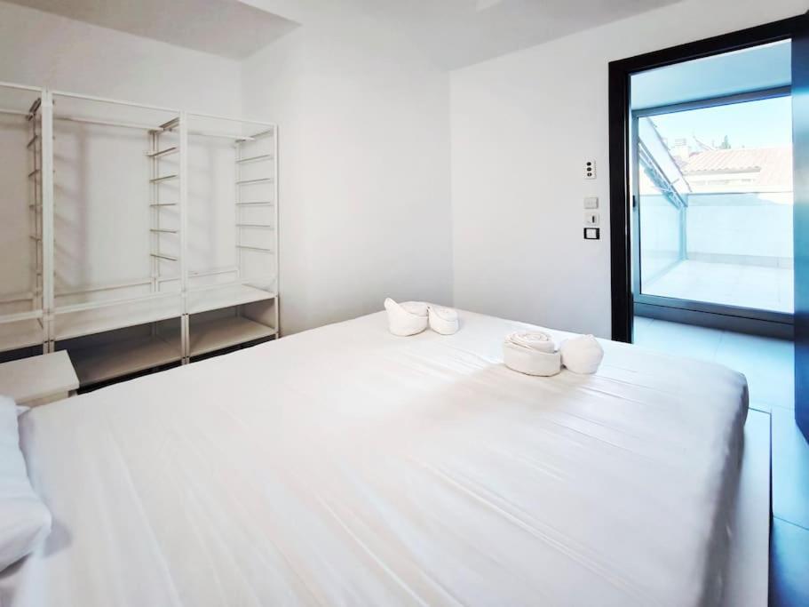 Moderno Apartamento Duplex En Terrassa Centro Εξωτερικό φωτογραφία