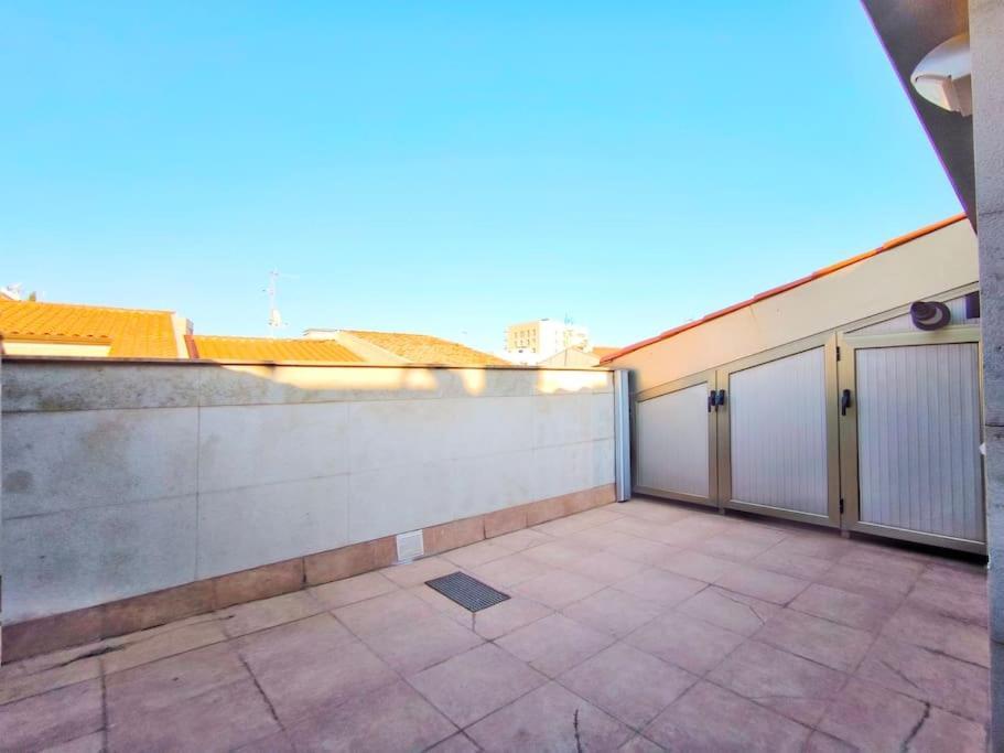 Moderno Apartamento Duplex En Terrassa Centro Εξωτερικό φωτογραφία